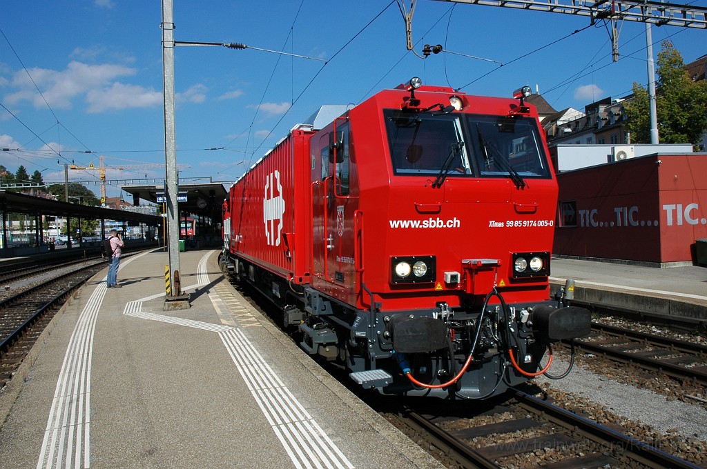 1987-0005-190910.jpg - SBB-CFF XTmas 99 85 9174 005-0 / Schaffhausen 19.9.2010