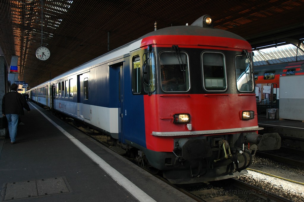 1992-0009-061010.jpg - SBB-CFF BDt 50 85 82-33 991-9 / Zürich HB 6.10.2010