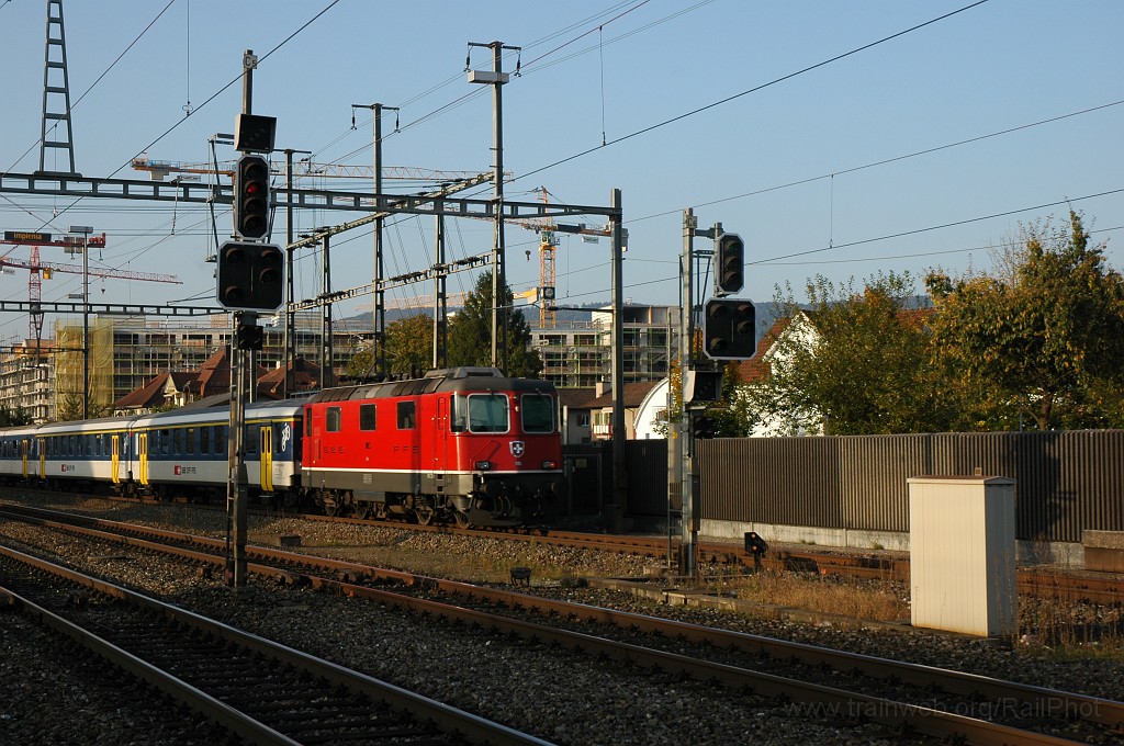 1993-0044-081010.jpg - SBB-CFF Re 4/4'' 11115 / Dietikon 8.10.2010
