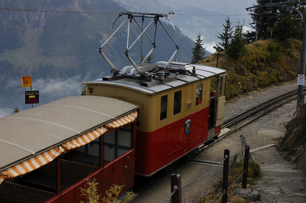 1996-0036-101010.jpg - SPB He 2/2 19 «Flühblume» / Schynige Platte 10.10.2010
