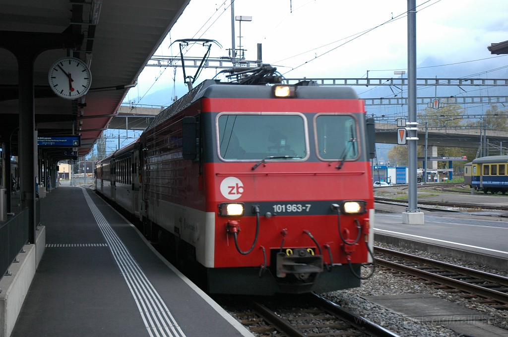 1997-0004-101010.jpg - ZB HGe 101.963-7 «Alpnach» / Interlaken-Ost 10.10.2010