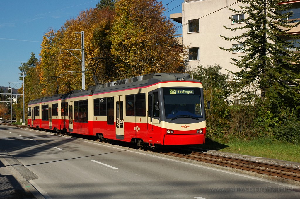 2013-0019-271010.jpg - FB Be 4/6 71 + 70 / Langwies 27.10.2010