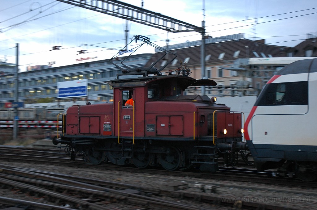 2016-0014-031110.jpg - SBB-CFF Ee 3/3 16408 / Zürich HB 3.11.2010