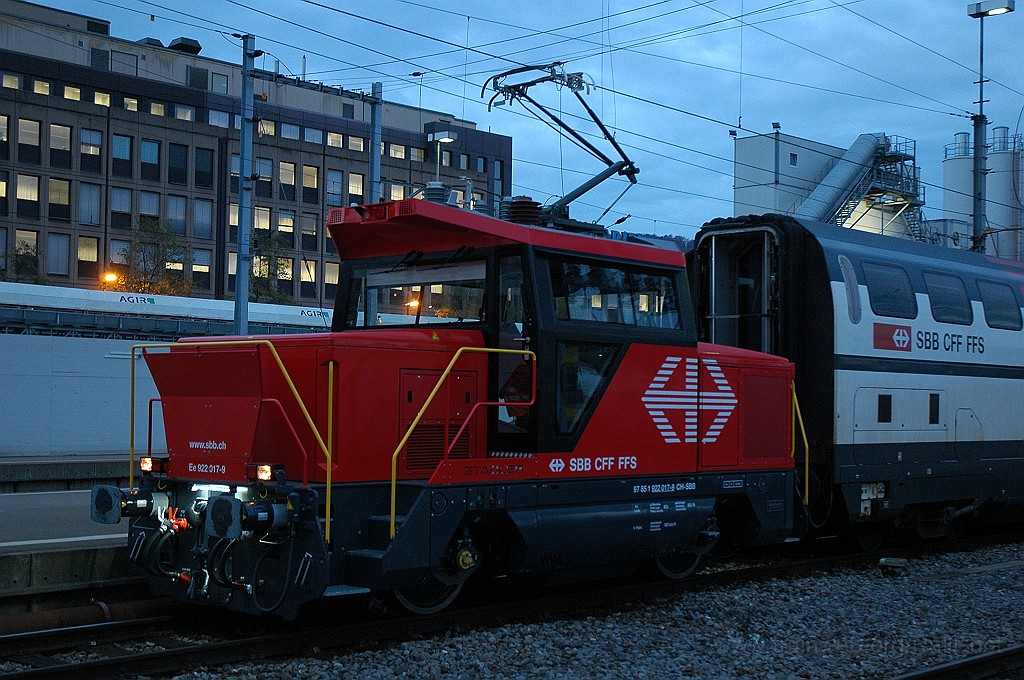 2016-0033-031110.jpg - SBB-CFF Ee 922.017-9 / Zürich HB 3.11.2010