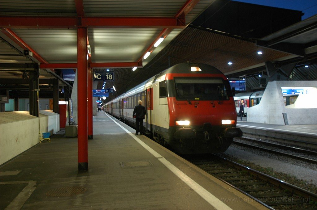 2018-0010-041110.jpg - SBB-CFF Bt 50 85 28-94 980-5 / Zürich HB 4.11.2010