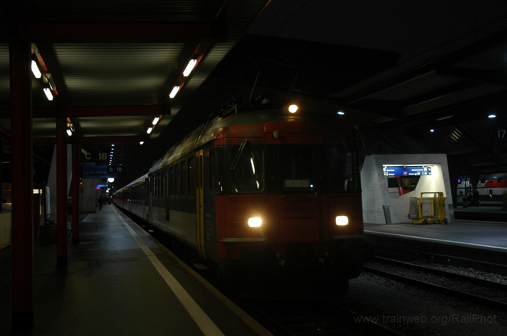 2051-0037-231210.jpg - SBB RBe 540.022-1 / Zürich HB 23.12.2010