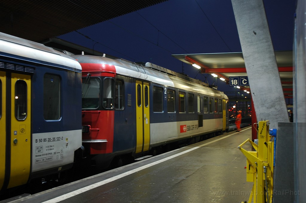 2051-0041-231210.jpg - SBB RBe 540.022-1 / Zürich HB 23.12.2010