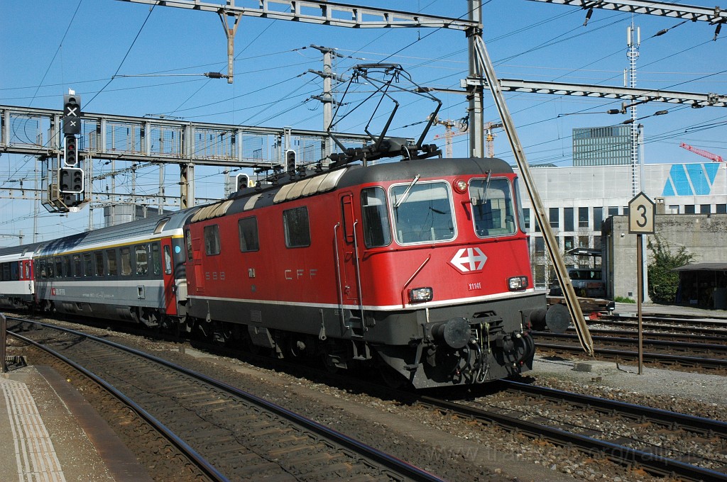 2086-0030-010411.jpg - SBB-CFF Re 4/4'' 11141 / Zürich-Oerlikon 1.4.2011
