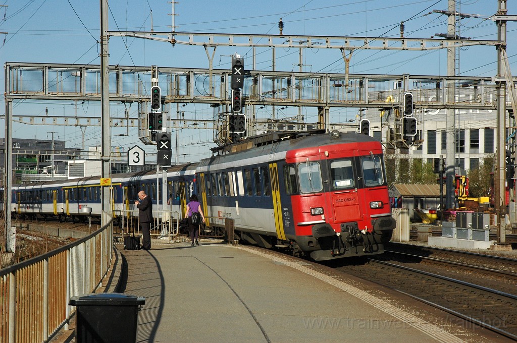 2087-0045-010411.jpg - SBB-CFF RBe 540.063-5 / Zürich-Oerlikon 1.4.2011