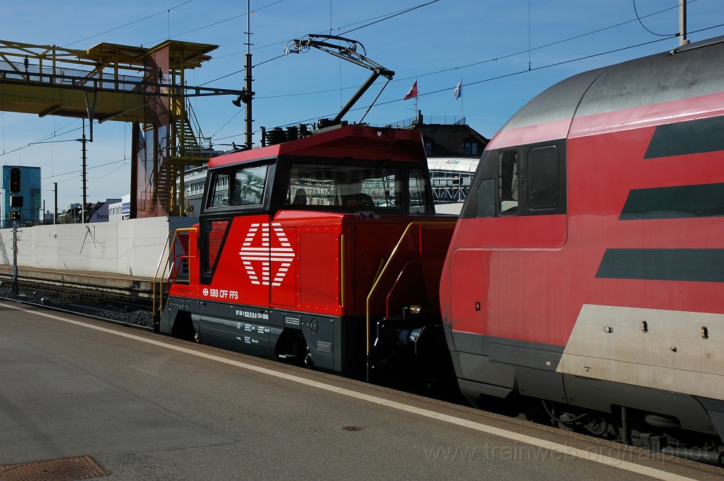 2088-0010-060411.jpg - SBB-CFF Ee 922.013-8 / Zürich HB 6.4.2011