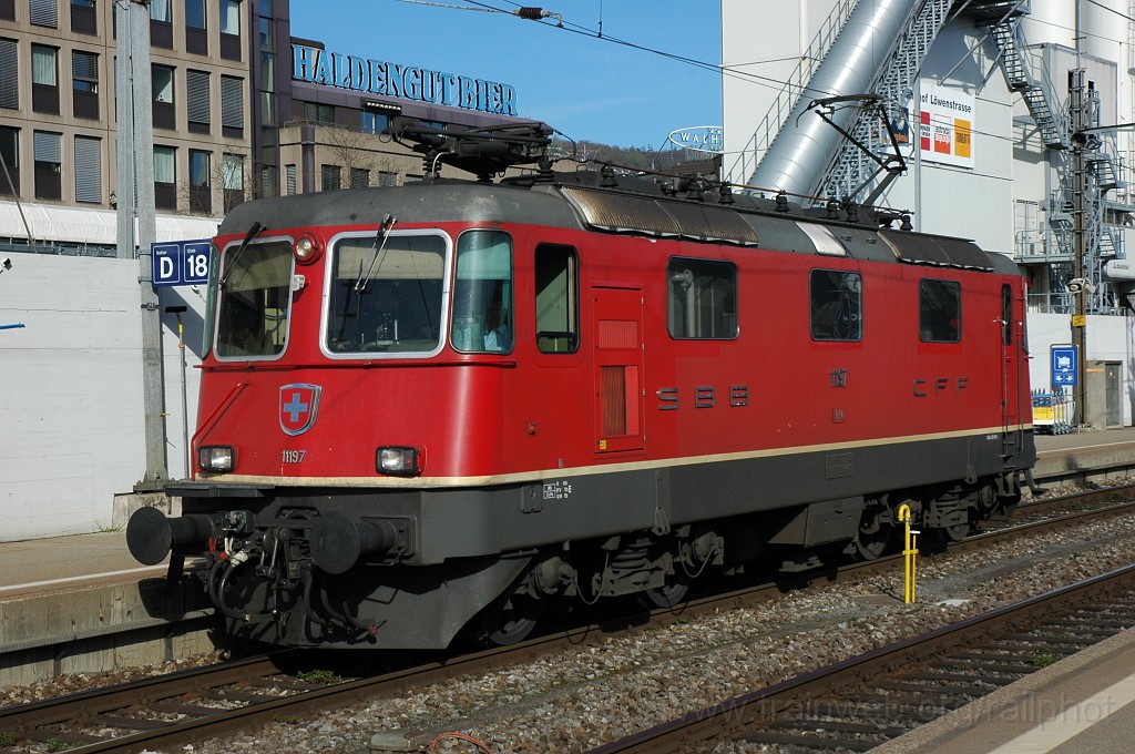 2088-0045-060411.jpg - SBB-CFF Re 4/4'' 11197 / Zürich HB 6.4.2011
