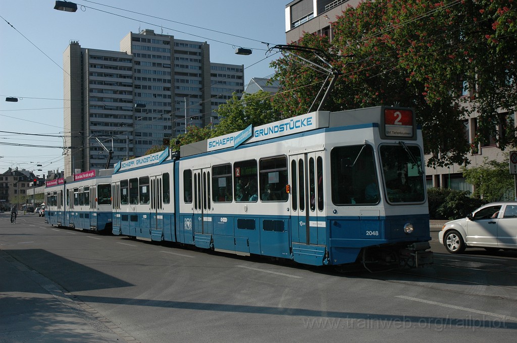 2092-0035-190411.jpg - VBZ Be 4/6'' 2048 + Be 4/6' 2313 / Kalkbreite 19.4.2011