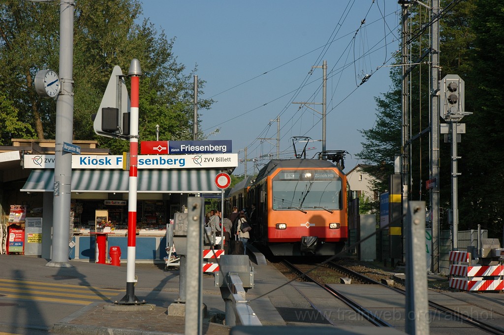 2096-0035-210411.jpg - SZU Be 556.526-2 / Friesenberg 21.4.2011