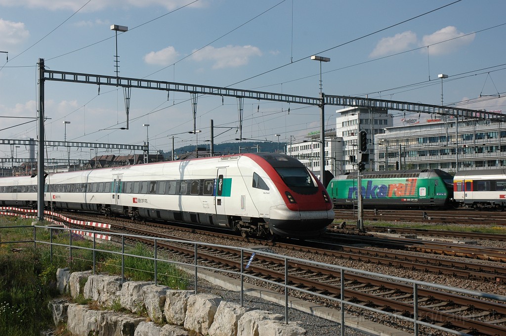 2101-0026-260411.jpg - SBB-CFF ICN RABDe 500.014-6 «Max Frisch» / Zürich HB 26.4.2011