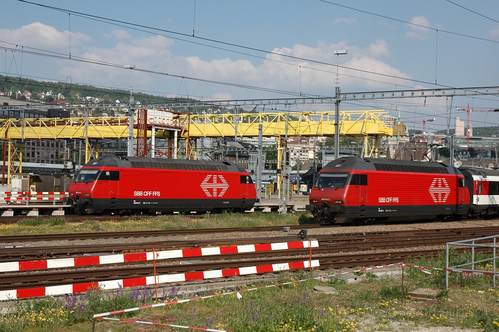 2102-0003-260411.jpg - SBB-CFF Re 460.016-9 «Rohrdorfberg Reusstal» + Re 460.109-2 «Alpstein» / Zürich HB 26.4.2011