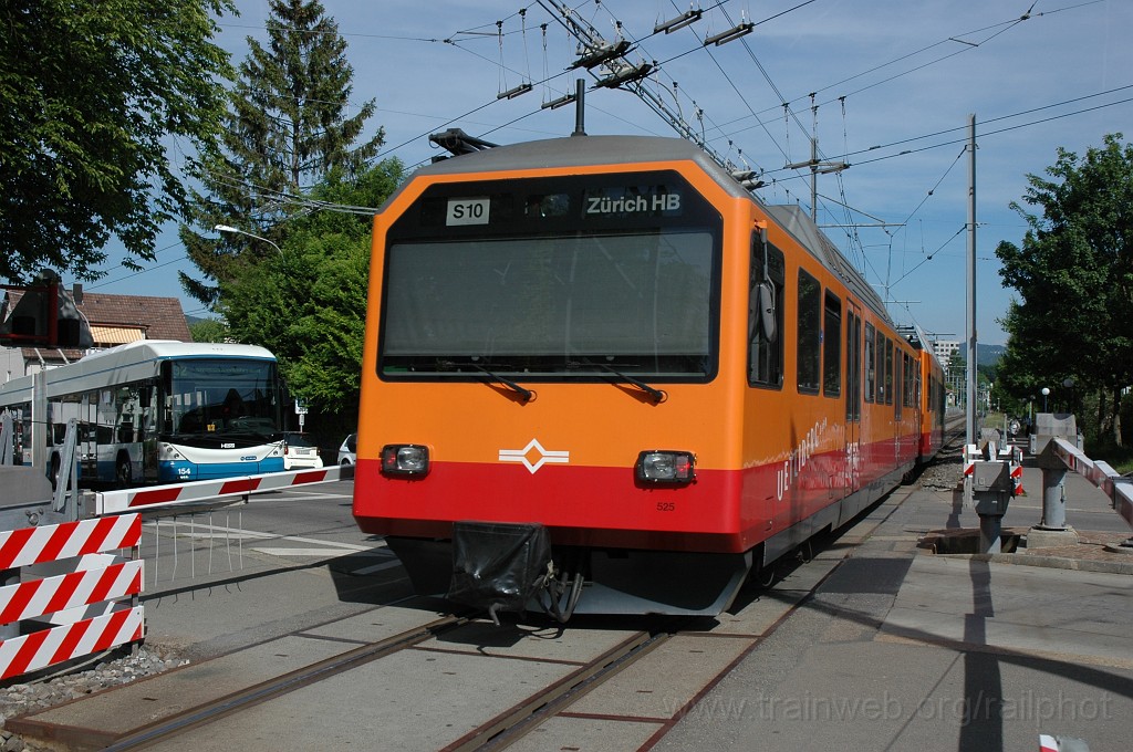 2108-0021-090511.jpg - SZU Be 556.525-4 / Friesenberg 9.5.2011