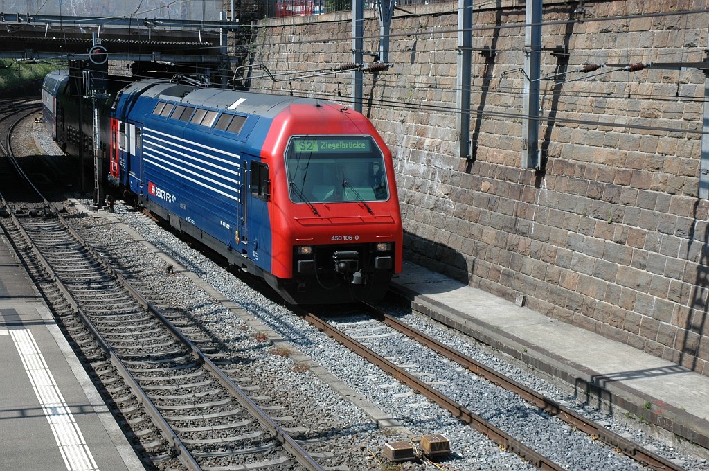 2111-0003-130511.jpg - SBB-CFF Re 450.106-0 «Winterthur-Töss» / Zürich-Wiedikon 13.5.2011