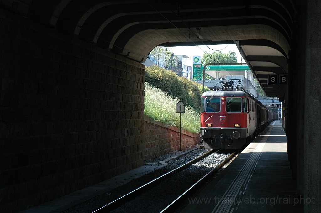 2111-0032-130511.jpg - SBB-CFF Re 4/4''' 11369 / Zürich-Wiedikon 13.5.2011