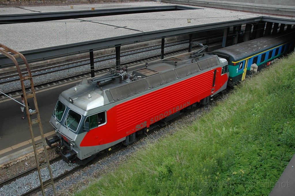 2112-0039-170511.jpg - SOB Re 446.015-0 / Zürich-Wiedikon 17.5.2011