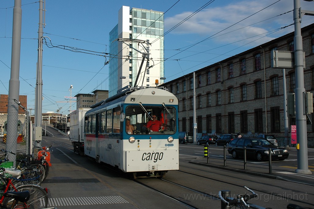 2114-0030-180511.jpg - VBZ Xe 4/4 1922 «Cargotram» / Förrlibuckstrasse 18.5.2011