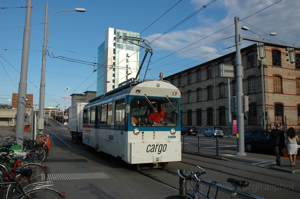 2114-0031-180511.jpg - VBZ Xe 4/4 1922 «Cargotram» / Förrlibuckstrasse 18.5.2011