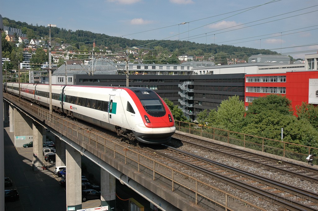 2120-0045-230511.jpg - SBB-CFF ICN RABDe 500.036-9 «Minister Kern» / Zürich Käferbergbrücke 23.5.2011