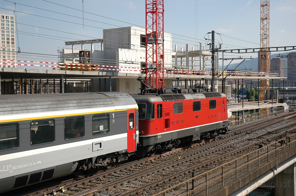2122-0018-230511.jpg - SBB-CFF Re 4/4'' 11199 / Zürich Käferbergbrücke 23.5.2011