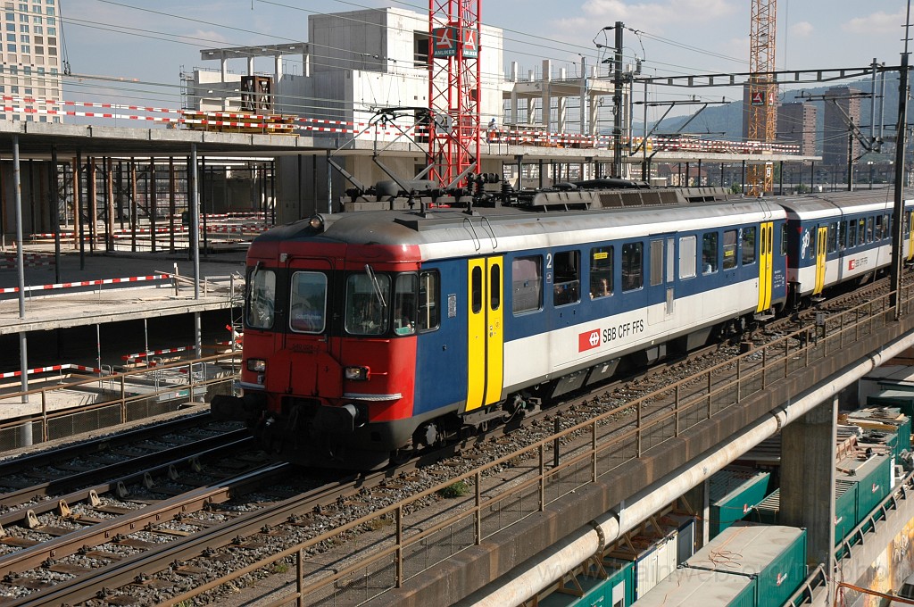 2122-0039-230511.jpg - SBB-CFF RBe 540.024-7 / Zürich Käferbergbrücke 23.5.2011