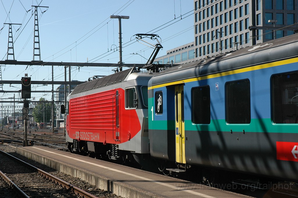 2124-0027-250511.jpg - SOB Re 446.015-0 / Zürich-Altstetten 25.5.2011