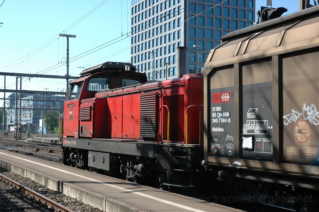 2124-0029-250511.jpg - SBB-CFF Bm 4/4 18422 / Zürich-Altstetten 25.5.2011
