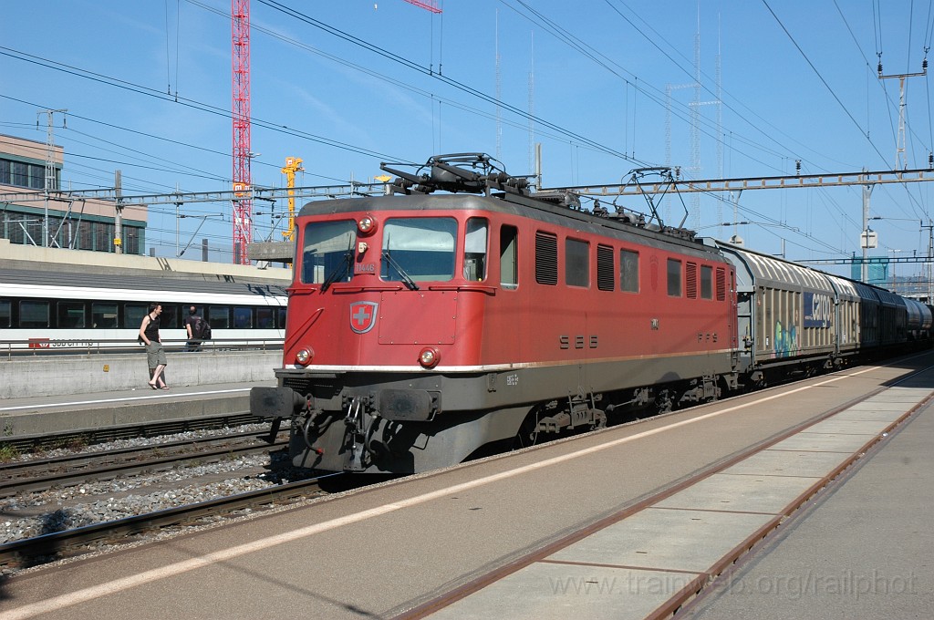 2124-0036-250511.jpg - SBB-CFF Ae 6/6 11446 «Bellinzona» / Zürich-Altstetten 25.5.2011