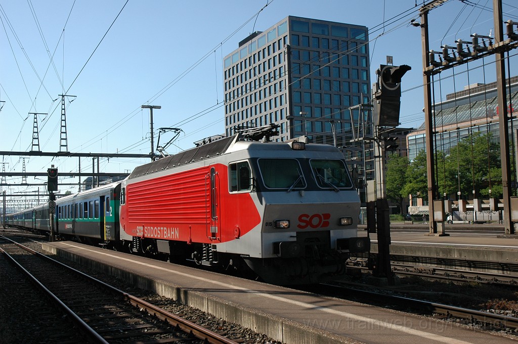 2125-0044-250511.jpg - SOB Re 446.015-0 / Zürich-Altstetten 25.5.2011