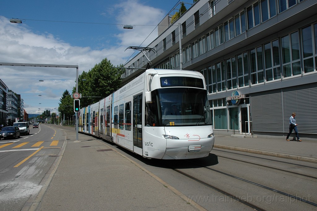 2129-0037-060611.jpg - VBZ Be 5/6 3056 «Ingenieurtram» / Fischerweg 6.6.2011