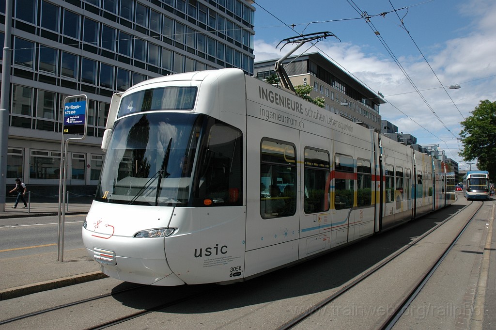 2129-0042-060611.jpg - VBZ Be 5/6 3056 «Ingenieurtram» / Förrlibuckstrasse 6.6.2011