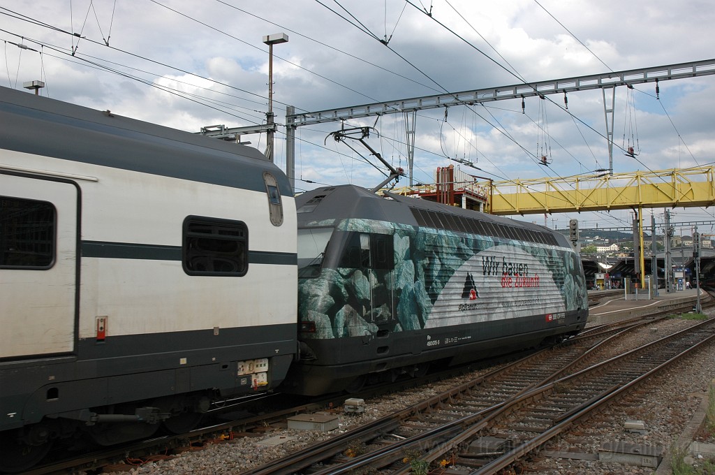 2132-0021-100611.jpg - SBB-CFF Re 460.075-5 «Schafmatt / Alptransit» / Zürich HB 10.6.2011