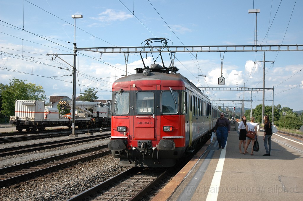 2136-0031-150611.jpg - SBB-CFF RBe 540.014-8 / Niederglatt 15.6.2011
