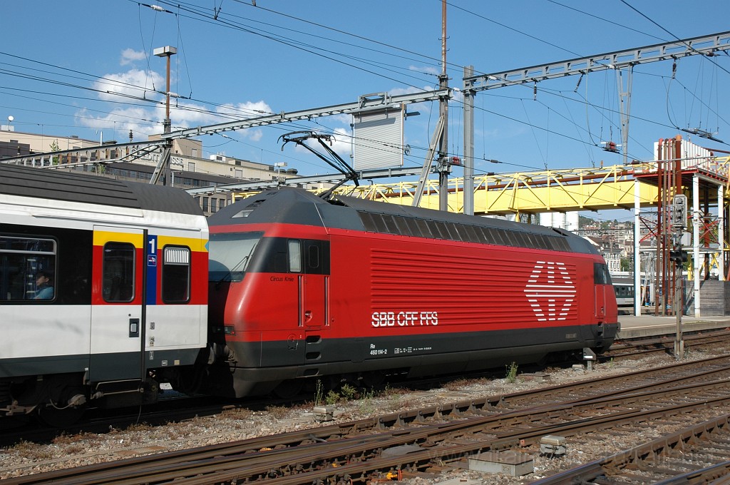 2138-0035-210611.jpg - SBB-CFF Re 460.114-2 «Cirque Knie» / Zürich HB 21.6.2011