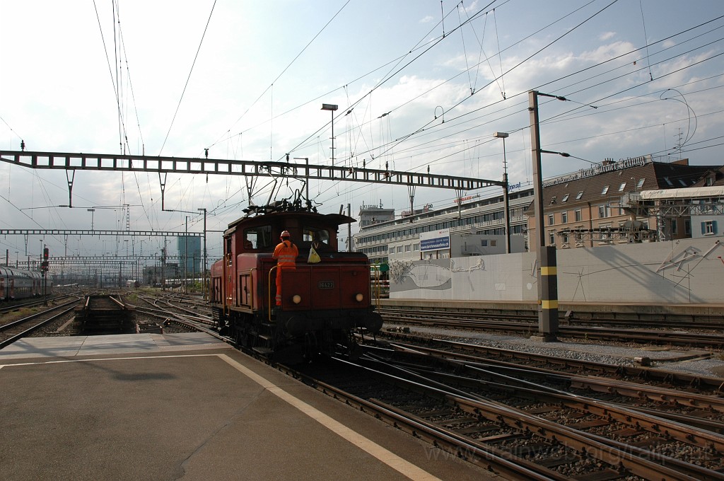 2141-0030-070711.jpg - SBB-CFF Ee 3/3 16427 / Zürich HB 7.7.2011