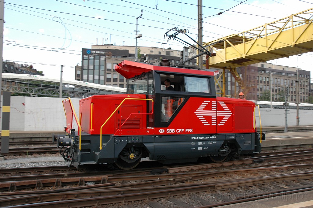 2141-0042-070711.jpg - SBB-CFF Ee 922.017-9 / Zürich HB 7.7.2011