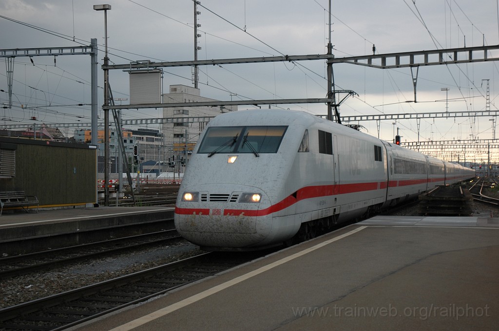 2142-0018-070711.jpg - DBAG ICE 401.581-4 «Interlaken» / Zürich HB 7.7.2011