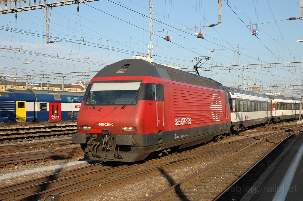 2143-0049-120711.jpg - SBB-CFF Re 460.025-0 «Striegel» / Zürich HB 12.7.2011