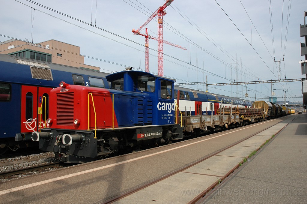 2145-0013-120711.jpg - SBB-CFF Tm 232.226-1 / Zürich-Altstetten 12.7.2011