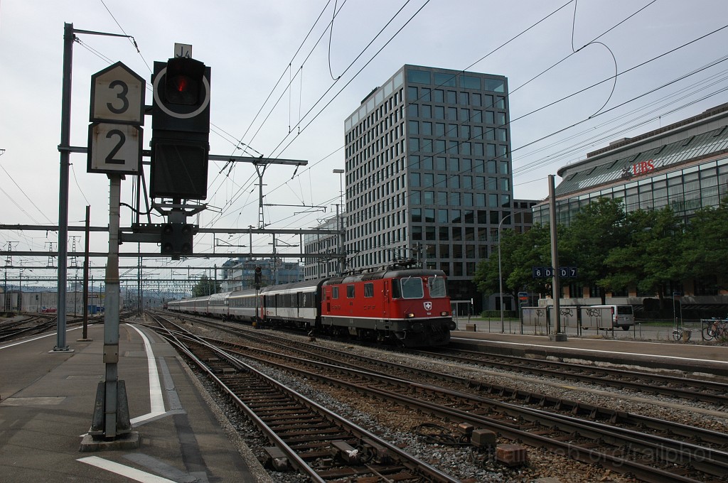 2146-0015-150711.jpg - SBB-CFF Re 4/4'' 11158 / Zürich-Altstetten 15.7.2011