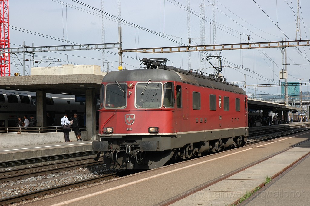 2147-0019-150711.jpg - SBB-CFF Re 6/6 11676 «Zurzach» / Zürich-Altstetten 15.7.2011
