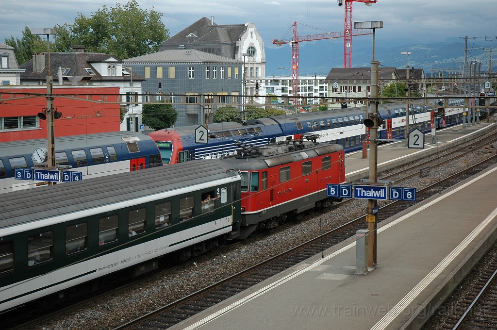 2153-0019-180711.jpg - SBB-CFF Re 4/4'' 11158 / Thalwil 18.7.2011