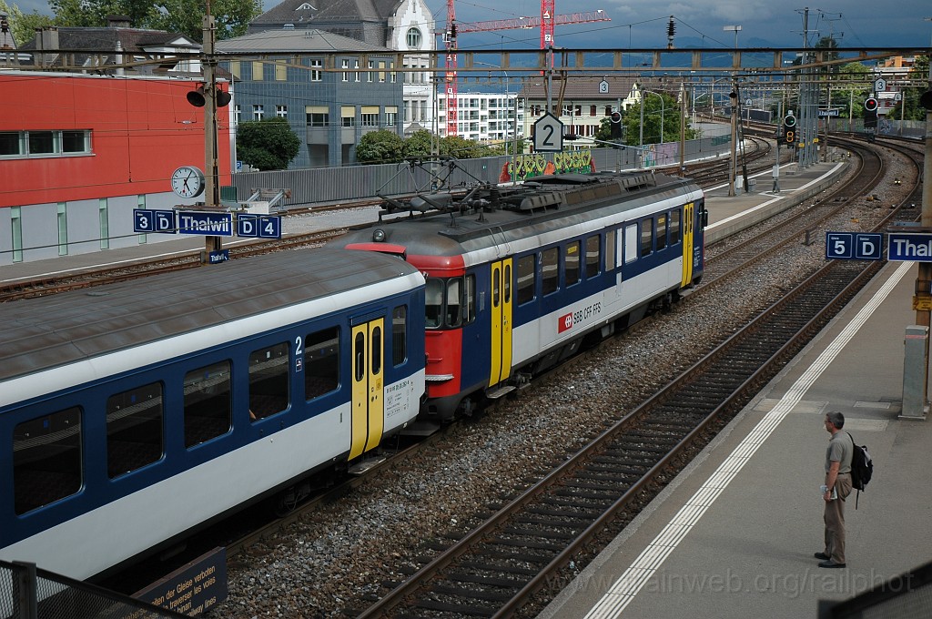 2153-0030-180711.jpg - SBB-CFF RBe 540.071-8 / Thalwil 18.7.2011