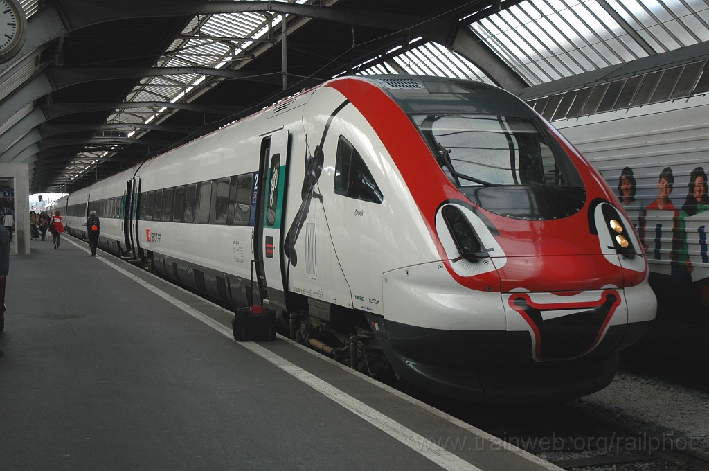 2155-0005-260711.jpg - SBB-CFF ICN RABDe 500.037-7 «Grock» / Zürich HB 26.7.2011