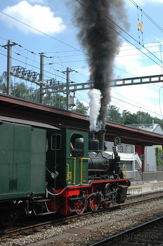 2157-0044-310711.jpg - ZMB E 3/3 5 «Schnaaggi-Schaaggi» / Langnau-Gattikon 31.7.2011