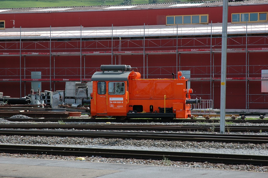 2165-0043-130811.jpg - SOB Tm 236.008-9 / Samstagern 13.8.2011