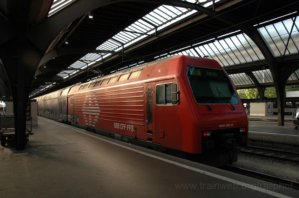 2169-0046-180811.jpg - SBB-CFF Re 450.060-9 «Lückenlos verbunden Dank ZVV» / Zürich HB 18.8.2011